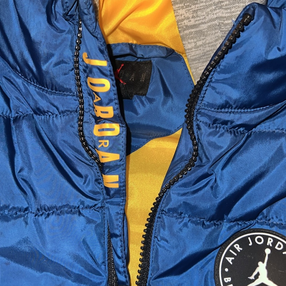 Boys Air Jordan Jacket Vest size S ( 8-10) - Picture 2 of 6